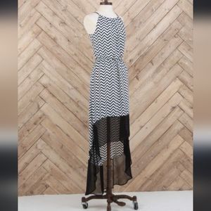 CHEVRON PATTERN SUMMER DRESS